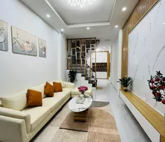 Bán nhà phố Hoàng Mai - Hoàng Văn Thụ 40m, 4 tầng, Giá: 6.95 tỷ. LH: 0937158386