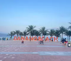 Tòa căn hộ biển Mỹ Khê 11 phòng fuu nội thất ,-dòng tiền 60 triệu tháng - Giá chỉ 14,8 tỷ .