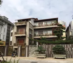 Bán biệt thự vị trí đẹp nhất bán đảo Linh Đàm view hồ, diện tích 254m2, mặt tiền 13m, giá chỉ 70 tỷ