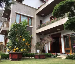 Bán biệt thự vị trí đẹp nhất bán đảo Linh Đàm view hồ, diện tích 254m2, mặt tiền 13m, giá chỉ 70 tỷ