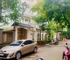bán Biệt Thự Bắc Linh Đàm, Sân vườn độc lập, lô góc gần trường