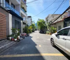 Nhà 3 tầng, ngay trung tâm Quận 7, 69m2,  Mặt tiền hẻm nhựa 6m, 52 Nguyễn Thị Thập, P. Bình