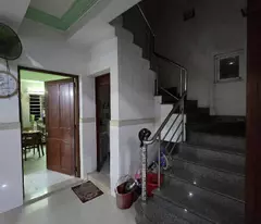 Toà nhà căn hộ dịch vụ, Ngang 7m, Mặt tiền hẻm kinh doanh trãi nhựa 6m, thu nhập 315triệu/Năm, 5