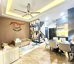 Nhà đẹp Việt Hưng 5 tầng 1 nhà ra oto tránh 43,4m; 4,85 tỷ