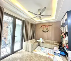 Nhà đẹp Việt Hưng 5 tầng 1 nhà ra oto tránh 43,4m; 4,85 tỷ