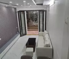 Bán nhà Lĩnh Nam giá 5.25 tỷ, diện tích 28m2, 5 tầng, mặt tiền 3m