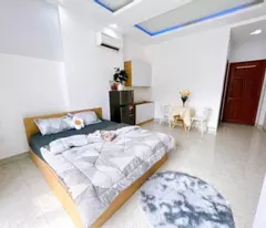 Chính chủ cho thuê phòng ban công mới 100% chỉ 3tr đầy đủ nội thất đường A4, Tân Bình