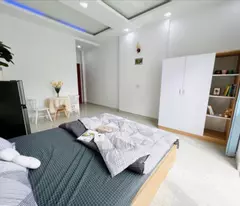 Chính chủ cho thuê phòng ban công mới 100% chỉ 3tr đầy đủ nội thất đường A4, Tân Bình