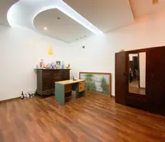 Mặt phố Yên Lãng 32 mét, ô tô tránh,ngõ thông, nhà vuông vắn,5 tầng, sổ đỏ hàng hiếm có duy nhất