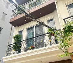 Bán nhà: Ngọc Hồi, 40m2, 5 tầng,tô đỗ cửa, lô góc, vị trí đẹp. cách bx Nước Ngầm 0.5km. hơn 7 tỷ