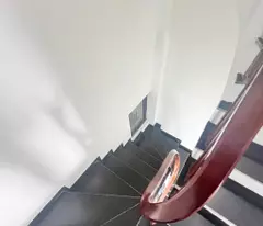 Bán nhà: Ngọc Hồi, 40m2, 5 tầng,tô đỗ cửa, lô góc, vị trí đẹp. cách bx Nước Ngầm 0.5km. hơn 7 tỷ