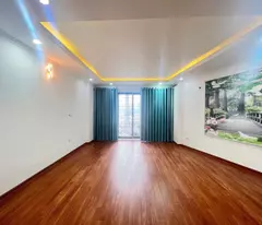 Bán nhà: Ngọc Hồi, 40m2, 5 tầng,tô đỗ cửa, lô góc, vị trí đẹp. cách bx Nước Ngầm 0.5km. hơn 7 tỷ