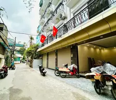 BÁN NHÀ CHIA LÔ CẦU DIỄN 37M2X5T, THANG MÁY, Ô TÔ,Ở NGAY, TẶNG FULL ĐỒ, 8.5 TỶ