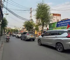 MẶT TIỀN NGUYỄN VĂN QUÁ – ĐÔNG HƯNG THUẬN Q12 – BUÔN BÁN ĐỈNH CAO