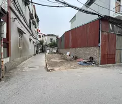 Cần bán lô góc 85m2 đất ngõ 105 Thanh Am, Việt Hưng. Đường rộng ô tô 16 chỗ, ngay gần trường chợ