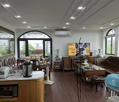 nhà đẹp Ngọc Lâm, 75m x 6tầng, vỉa hè, ôtô tránh, gần trường học + chung cư cao cấp, kinh doanh