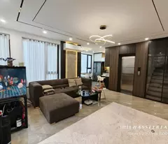 nhà đẹp Nguyễn Văn Cừ, lô góc,6 tầng  thang máy, ôtô vào nhà