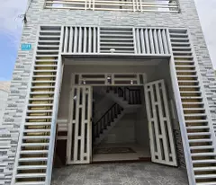 132. Nhà 5,5 triệu 3 phòng ngủ gần cầu Bà Bộ