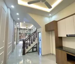 BÁN NHÀ CHIẾN THẮNG, DT38M2 4T, PHÂN LÔ VỈA HÈ OTO TRÁNH, KINH DOANH ĐA DẠNG, 13.X TỶ