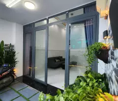 Siêu phẩm nhà phố vườn giáp Q.7 giá bèo