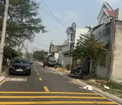 Bán đất 5x21m giá 3,7 tỷ Đường 6m Bà Điểm 5
