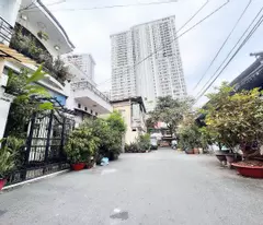 BÁN NHÀ 5 TẦNG THANG MÁY - XE HƠI NGỦ TRONG NHÀ Đ.BÊN VÂN ĐỒN, Q4 - NGANG HIẾM 5M NỞ HẬU 6,6M *