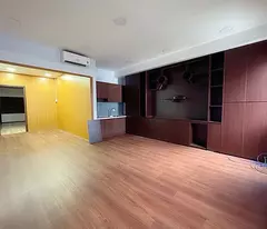 BÁN NHÀ 5 TẦNG THANG MÁY - XE HƠI NGỦ TRONG NHÀ Đ.BÊN VÂN ĐỒN, Q4 - NGANG HIẾM 5M NỞ HẬU 6,6M *