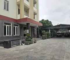 Mời Thuê khách sạn 30 phòng, giá đẹp tại trung tâm Phường Vĩnh Phúc, Phú Thọ