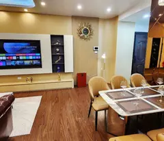 Cần tiền Bán Gấp chung cư 158 m2 Văn Phú, Hà Đông, 3 ngủ , 3 vệ sinh, 8.3 tỷ