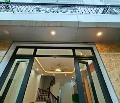 BÁN NHÀ MỚI- ĐẸP- Ô TÔ ĐỖ CỔNG- FULL NỘI THẤT Phố Huỳnh Tấn Phát 35m2 X 5 Tầng  8.35 Tỷ Long Biên