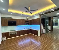 BÁN NHÀ PHÂN LÔ HUỲNH THÚC KHÁNG, ĐỐNG ĐA - LÔ GÓC 68M2 x 6 TẦNG - VỈA HÈ Ô TÔ TRÁNH - KINH DOANH