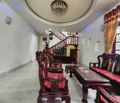 CHO THUÊ VILLA SÂN VƯỜN YERSIN P9 ĐÀ LẠT 5PN FULL NỘI THẤT 20TR