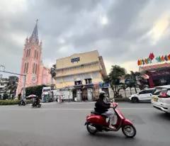 BÁN QUỸ ĐẤT SIÊU HIẾM - MT HỤT Đ.HAI BÀ TRƯNG, P.TÂN ĐỊNH, QUẬN 1 - NGANG 5M NỞ HẬU 7M * 32M VUÔNG