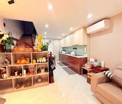 NHÀ CHÍNH CHỦ - GIÁ TỐT - Vị Trí Đẹp Tại Ngõ 89 đường Lạc Long Quân, Tây Hồ