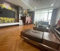 Bán nhà phố Ngọc Lâm 6 tầng thang máy ô tô vào nhà