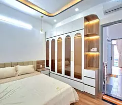 Bán nhà HXH Huỳnh Tấn Phát (Hẻm Bà Cả) – Nhà Bè

50m² (3,8 × 13,5m), nhà mới 3 tầng, 4PN, xe hơi