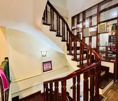 nhật chiêu tây hồ 57m x5 tầng mặt tiền 4m 20,9 tỷ ngõ thông,cách 10m ra mặt hồ