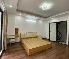 🏡 NHÀ BÁT KHỐI – LONG BIÊN
34m² – 5 tầng – ở ngay – giá tốt