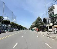 Bán nhà Mặt tiền Bờ Bao 1 ( 20 Bờ Bao Tân Thắng), 4x18m, 2 tầng cũ, tiện xây mới, 13,5 tỷ.
