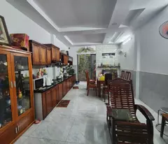 Cần Bán nhà 4 Tầng Trung tâm Quận 7, hẻm xe tải.