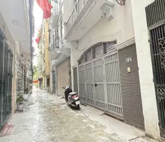 🌿 NHÀ KHUẤT DUY TIẾN – 50M² – MẶT TIỀN 4.8M – KHU PHÂN LÔ — Ở RẤT SƯỚNG.