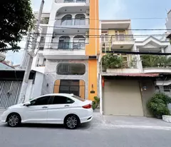 Bán CHDV 6 lầu mới 100% 17PN ngang 6m 108m2 ngay chợ Phạm Văn Bạch TN 100tr chỉ 21.9 tỷ.