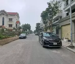 bán đất phân lô khu 31Ha Trâu Quỳ, 250m, mặt tiền 12.5m, đường nhựa, vỉa hè, ôtô dừng đỗ