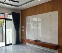 Bán gấp nhà mới 3 tầng hẻm 3,5m Liên Hoa – gần chợ Phường Tây