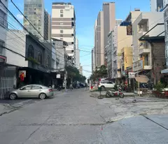 Bán nhà mặt tiền Trần Quang Khải – Khu phố Tây Nha Trang – 4 tầng gần biển