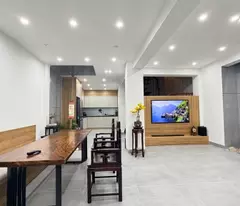 Bán nhà Ngọc Thuỵ, 90m x 4T gần cầu thiết kế đẹp chỉ hơn 10 tỷ
