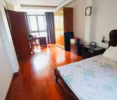 Bán Biệt thự sân vườn Lạc Long Quân 5Tầng 95m² MT 5.5m – Giá chào 46 Tỷ