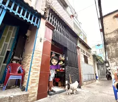 CẦN BÁN NHANH NHÀ- Đ.ĐOÀN VĂN BƠ- GIẢM CHÀO HƠN 800T-  KẾ BÊN CHỢ 200 Đ.XÓM CHIẾU- TÔN ĐẢN- NGUYỄN