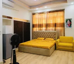 BIỆT THỰ MINI GÓC 2 MẶT TIỀN HÒA BÌNH – NGANG HIẾM 8M – 100M²