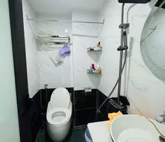 Nhỉnh 13t , 5 tầng thang máy,cách 1 nhà ra mặt phố Ngọc Lâm , cực hiếm nhà bán,dân xây Btct chắc